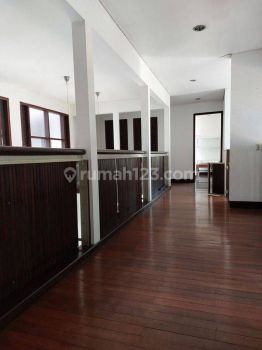 Disewakan rumah di Villa Gading Indah, Kelapa Gading