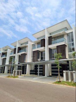 Disewakan cepat rumah golf island cluster mewah 3 lantai