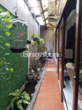 RUMAH TANJUNG DUREN 2 LANTAI, ROW 2 MOBIL, BEBAS BANJIR