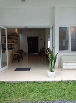 Dijual rumah diciwaruga gegerkalong.