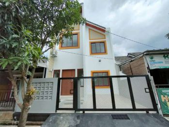 DI SEWAKAN RUMAH 2 LANTAI HARGA TERJANGKAU IVORY,BEKASI TIMUR REGENCY,