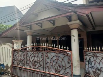 Rumah 2 Lantai di Komplek Cipondoh Makmur Dekat Dengan Kantor Pemerintahan Kota