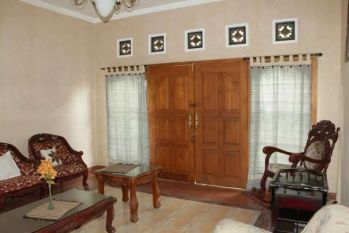 DIJUAL RUMAH 3 LANTAI GATSU BARAT, TENGAH KOTA DENPASAR