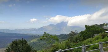 Dikontrakan Tanah dan bangunan best view, cocok untuk coffee Shop.