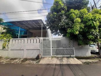 Rumah Hoek Siap Huni Strategis Di Tomang(TM119)