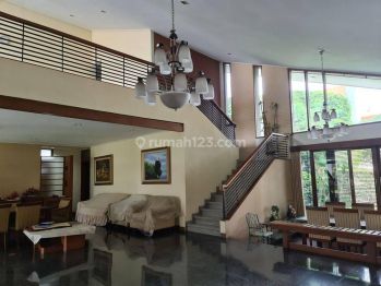 Disewakan Rumah Canti Semi Furnish Diarea Ciumbuleuit, Bandung