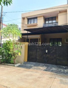 Rumah 2lt 8x15 120m Type 4kt Kelapa Gading Jakarta Utara