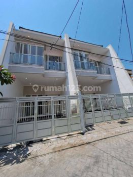 Rumah di Mulyosari utara Baru dkt ITS , sutorejo Pakuwon city