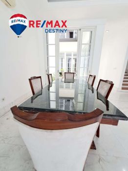 FOR RENT A modern American style house with in compound in Bangka area