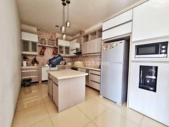 Rumah Villa Permata Gading 3 Lantai SHM Bagus Barat