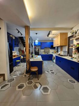 READY TURUN HARGA.RUMAH MEWAH HARGA NEGO DI VETERAN JAKARTA SELATAN