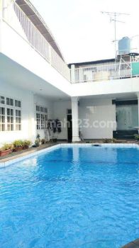 RUMAH CANTIK DISEWAKAN