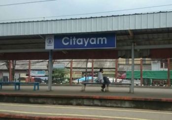 Rumah dekat stasiun Depok harga promo