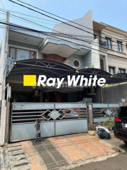 Dijual Rumah di Puri Indah