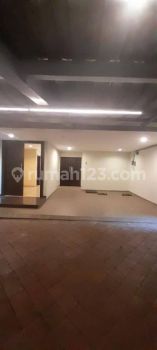 Sewa rumah siap huni furnish Kemang cluster pool Jakarta Selatan
