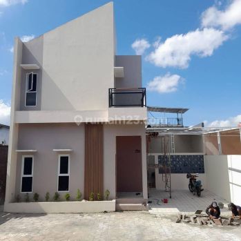 Rumah 2 Lantai Konsep Scandinavian Modern Dalam Cluster di Bantul
