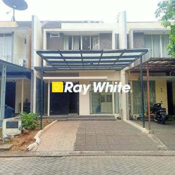 Rumah Rapi Terawat di Puri Botanical Joglo Jak Bar