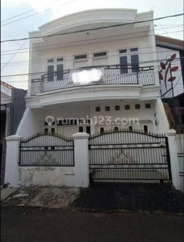 Disewakan Rumah 2 Lantai Di Rawamangun Jakarta Timur  Bagus Siap Huni HJ121223