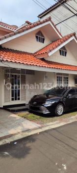 RUMAH TEBET DEKAT TAMAN ECO PARK