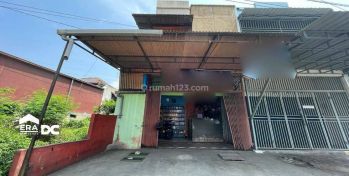 Ruko strategis tengah kota Semarang ramai siap pakai dekat bandara dekat pintu