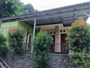 Disewakan Rumah Cantik Di Gunung Pati Dekat Unnes