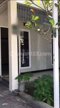 Rumah Sukolilo Dian Regency 2 siap huni