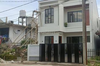 Rumah Luas 2 Lantai SHM di Villa Bogor Indah Harga Nego Bisa Kpr J17766