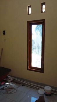 Rumah Di Kontrak kan di pinggir Jalan , dan tidak jauh dr jl. Wonosari