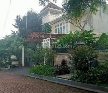Rumah 2 Lantai Bagus Harga Murah di Lebak Bulus Jaksel