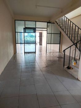 Disewakan ruko 3 lantai jalan KH. Noer ali kayuringin jaya