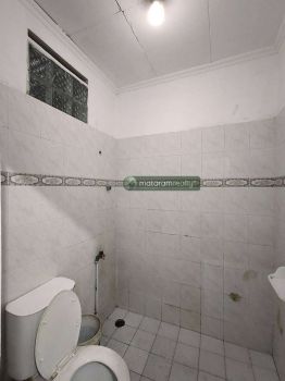 Rumah Sangat Bagus Bisa Untuk Kantor, Cigadung, Sayap Dago