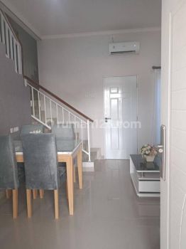 Di Jual rumah cantik dan murah akses jalan tol A.Yani di Pisangan Jakarta Timur
