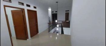 Dijual Rumah 3 Lantai Dekat ke Gasmin dan Griya Antapani