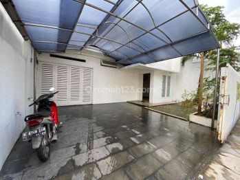 Rumah Disewakan di Tebet