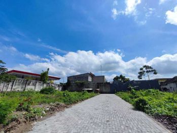 Tanah sangat Istimewa Untuk Kost dekat Kampus UGM Legalitas SHM