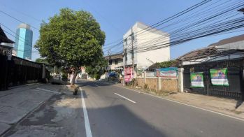 Jual Rumah Hitung Tanah Zona Komersial Strategis Jalan Lebar