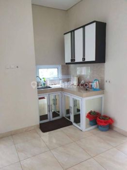 Rumah Cantik Mahagoni Graha Raya Bintaro