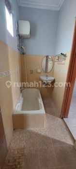 Disewakan Rumah di Antapani 2 Lantai SHM Bagus