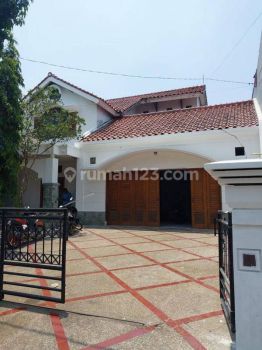 Rumah 2 Lantai Bagus SHM di Arcamanik, Bandung