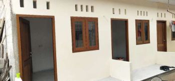 KONTRAKAN TIGA SEKAT DEKAT KAWASAN GOLDEN STONE