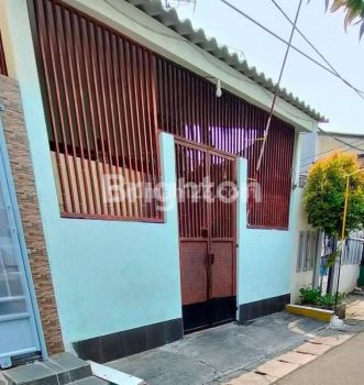 RUMAH JEMBATAN ITEM 1 1/2 LANTAI