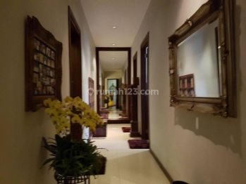 Rumah Mewah 2 Lantai dilokasi Elite di Jl. Setra Indah Bandung