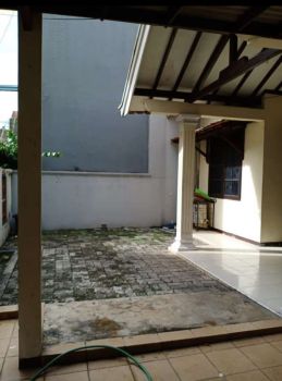 DI SEWAKAN Rumah Cipete Selatan