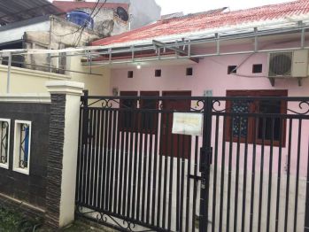 Disewakan Rumah di Perumahan PGRI Depok