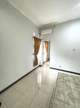 DISEWAKAN CEPAT RUMAH JAGAKARSA - SEMI FURNISHED