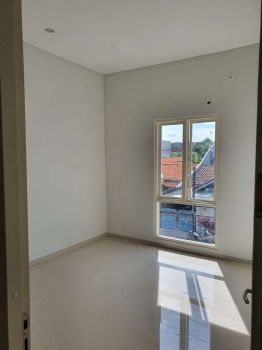 GRESS Rumah Nirwana Eksekutif Minimalis Siap Huni Area Surabaya Timur