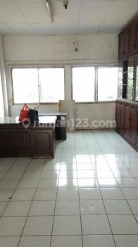 Ruko Disewakan, Jl. Daan Mogot Raya Jakbar, Uk 4x17, 3.5 Lantai