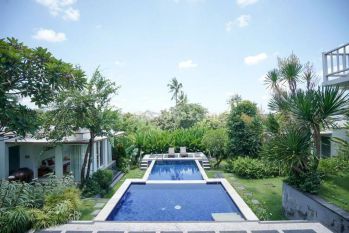 Big Villa At Canggu , 9,5 Are, 4br ,rice Field View, 12 Bill