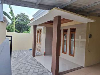 Rumah Cantik Minimalis Timur UPN Seturan 27,5Juta Nett