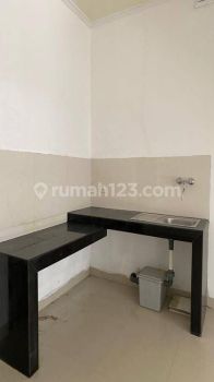Disewakan  Rumah Unfurnished Bagus di Green Lake City